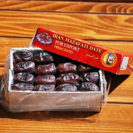 İran Hurması kutuda (500-650gr arası)